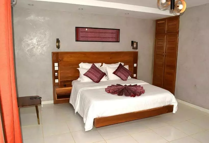 هتل Les Flamboyants