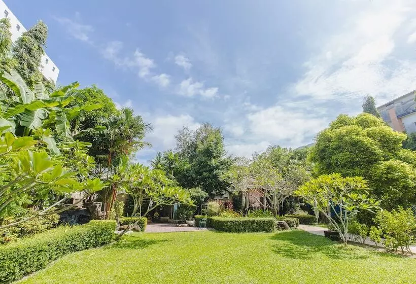 호텔 Karon Whale Resort