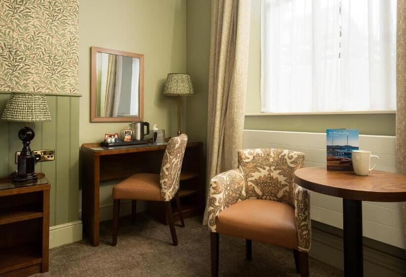 Отель Lakehouse At The Waterhead Inn