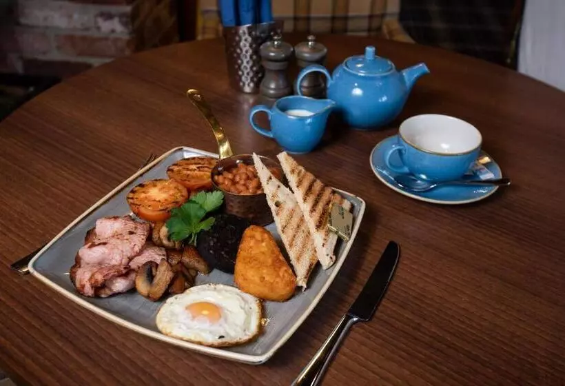 בית מלון כפרי Lakehouse At The Waterhead Inn