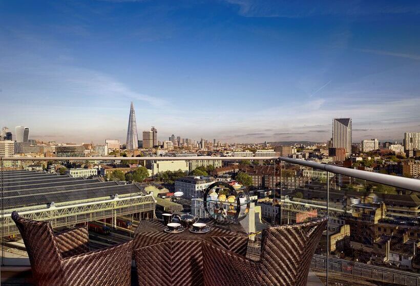 호텔 Park Plaza County Hall London