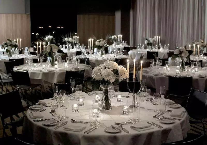 Radisson Blu Hotel, London Canary Wharf East
