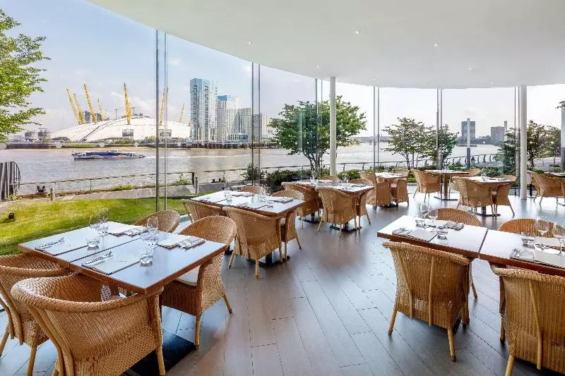 Radisson Blu Hotel, London Canary Wharf East