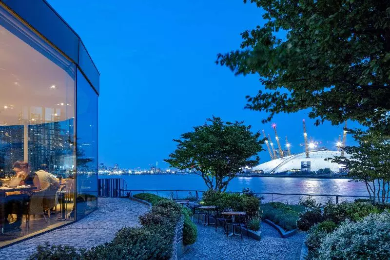 Radisson Blu Hotel, London Canary Wharf East