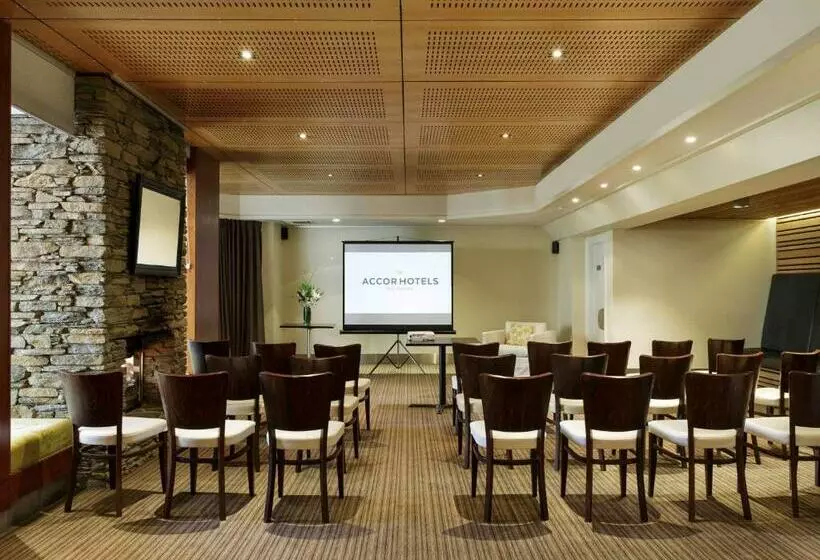 Novotel Queenstown Lakeside