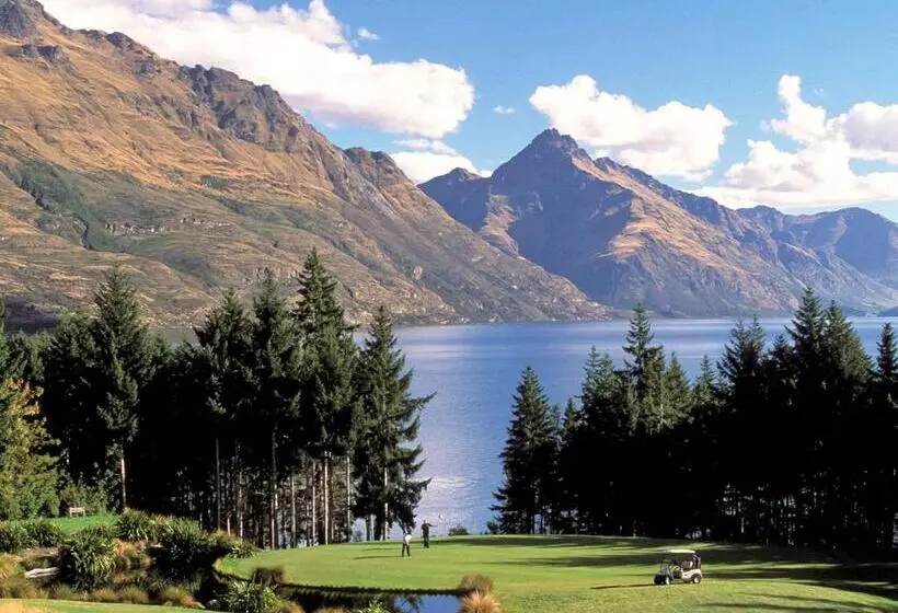 Novotel Queenstown Lakeside