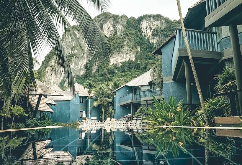 Peace Laguna Resort & Spa   Sha Extra Plus