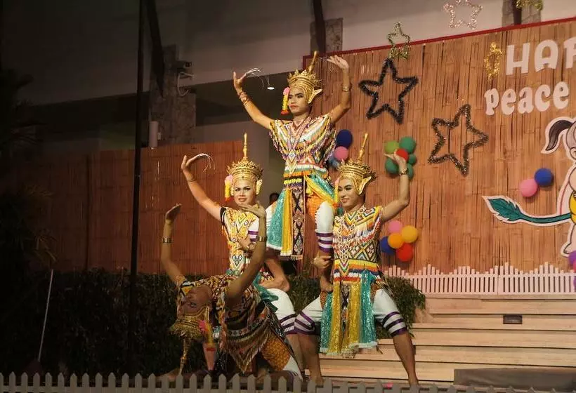 Peace Laguna Resort & Spa   Sha Extra Plus