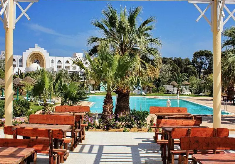 Hotelli Cyclamens Mechmoum  And Spa