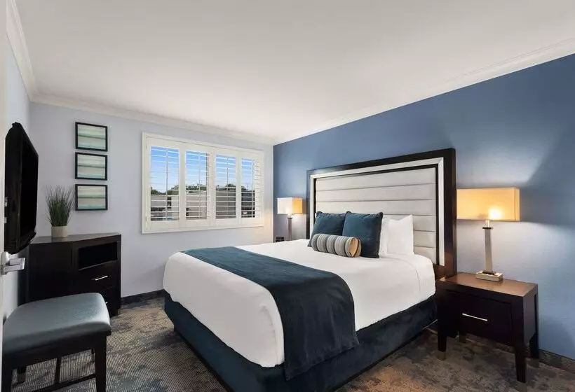 هتل Best Western Plus Manhattan Beach