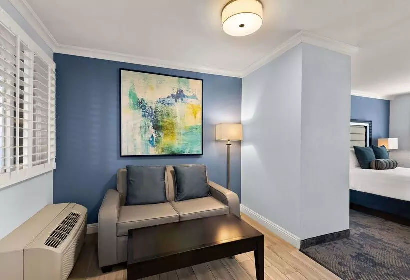 هتل Best Western Plus Manhattan Beach