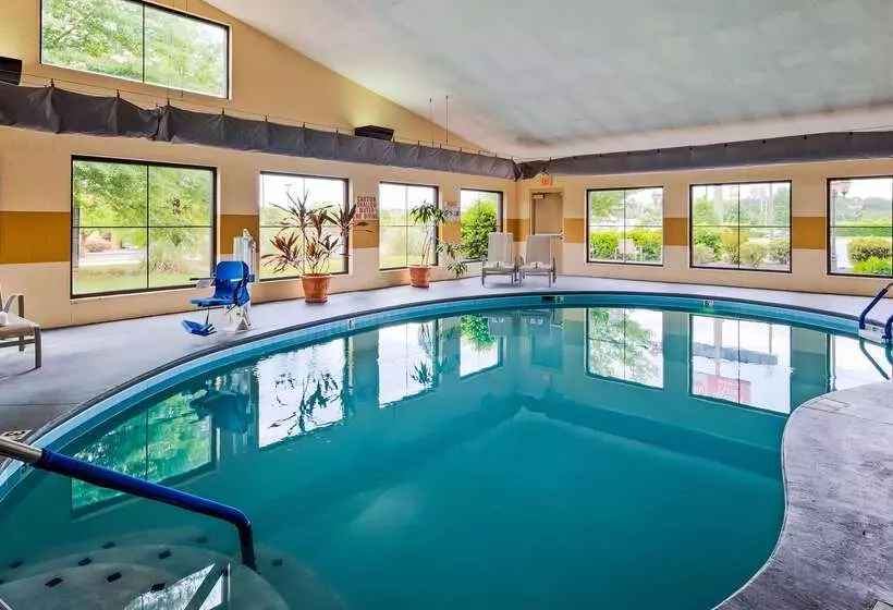 호텔 Best Western Plus Strawberry Inn & Suites