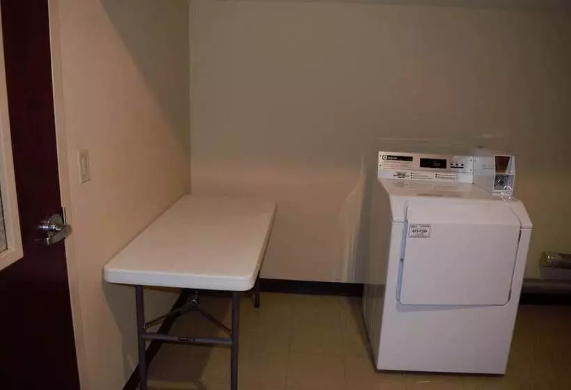 호텔 Best Western Plus Strawberry Inn & Suites