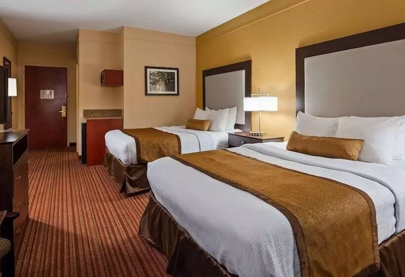 호텔 Best Western Plus Strawberry Inn & Suites