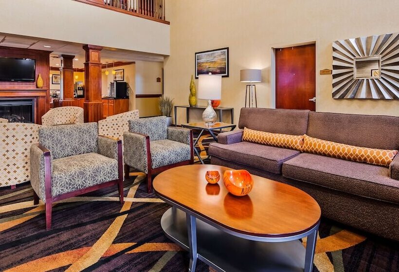 ホテル Best Western Plus Strawberry Inn & Suites