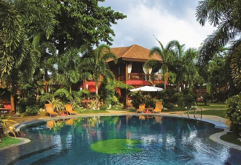 ホテル Boracay Tropics Resort