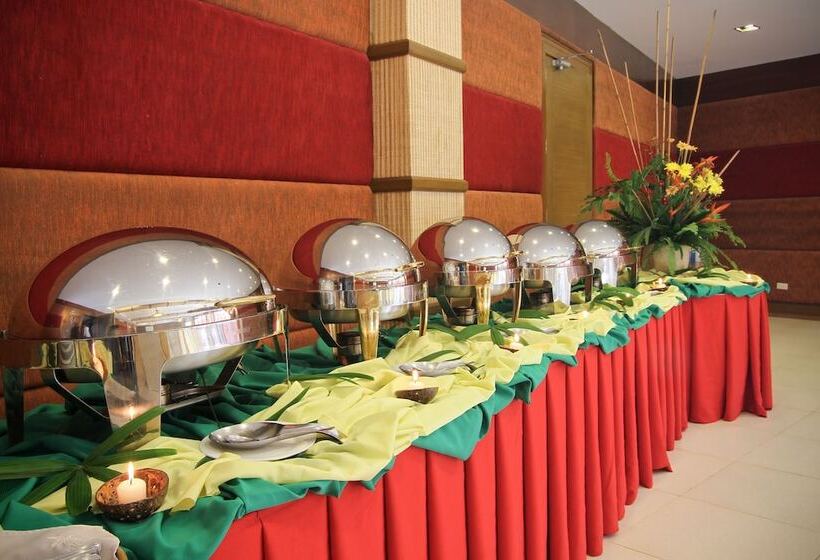 ホテル Boracay Tropics Resort