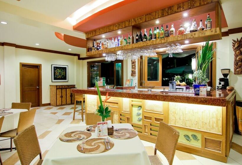 ホテル Boracay Tropics Resort