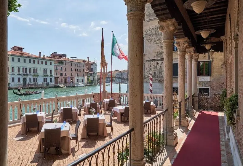 هتل Palazzo Stern