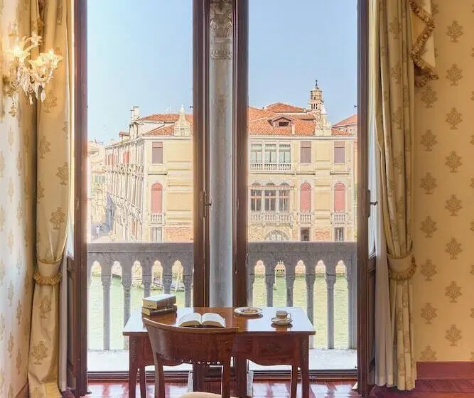 هتل Palazzo Stern