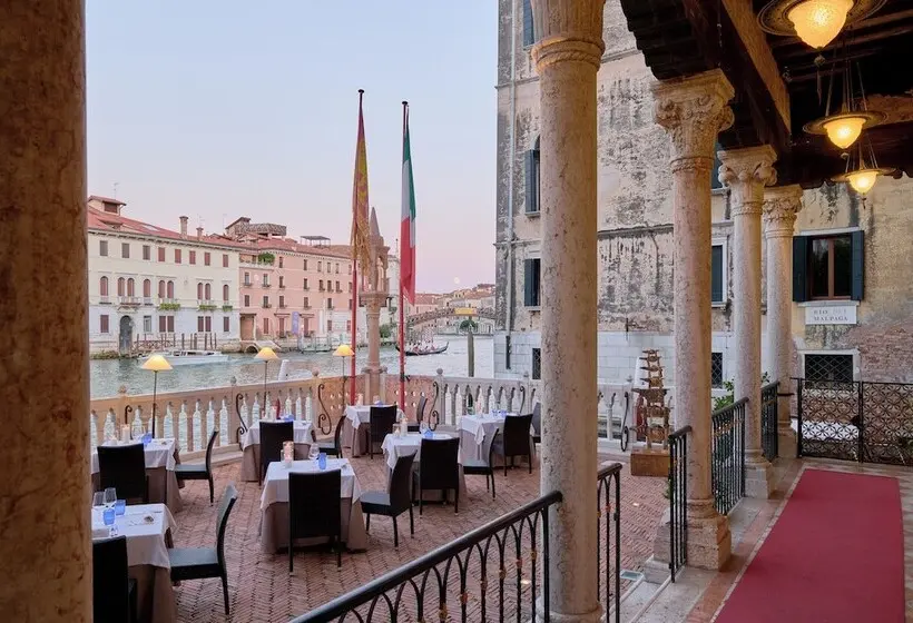 هتل Palazzo Stern