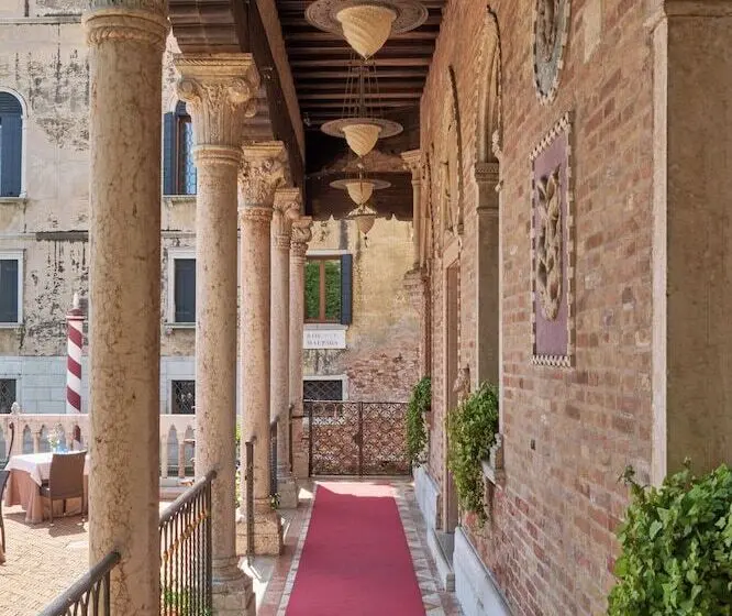 هتل Palazzo Stern