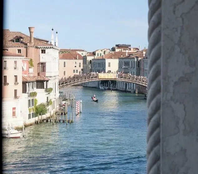 هتل Palazzo Stern