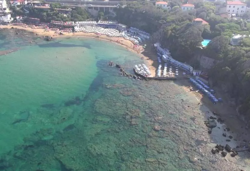 Отель Residenza Solferino Castiglioncello