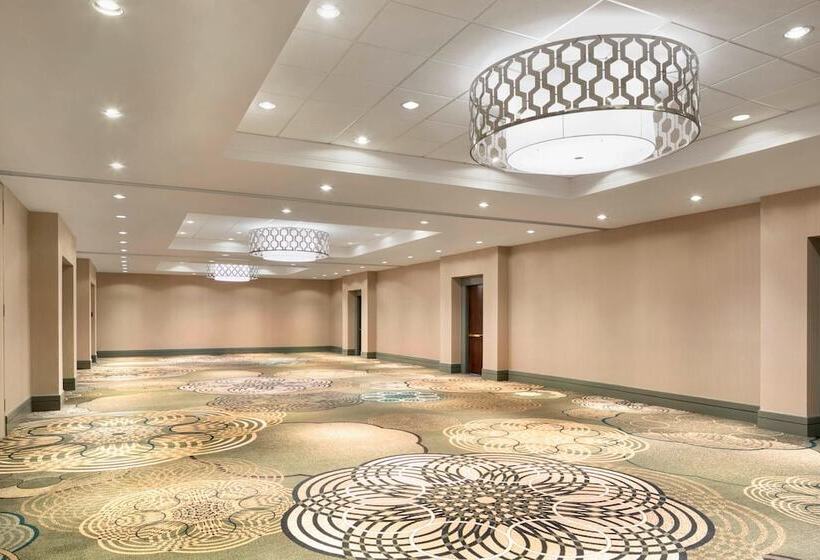 בית מלון כפרי Sheraton Vancouver Airport