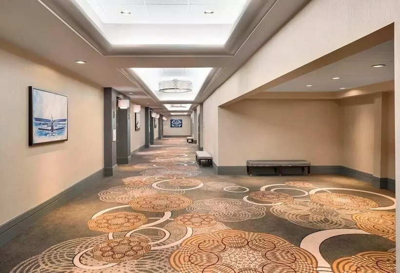هتل Sheraton Vancouver Airport