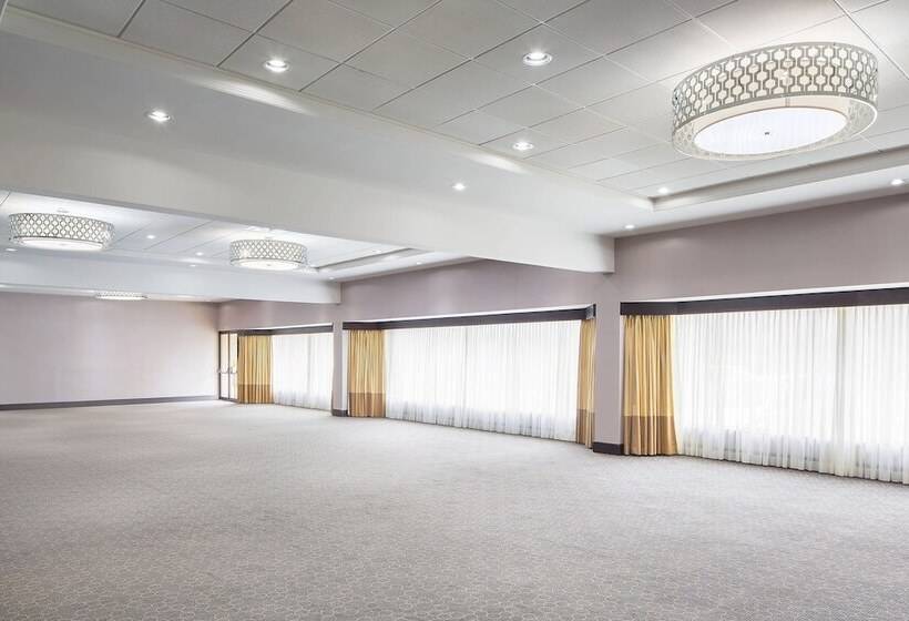 בית מלון כפרי Sheraton Vancouver Airport