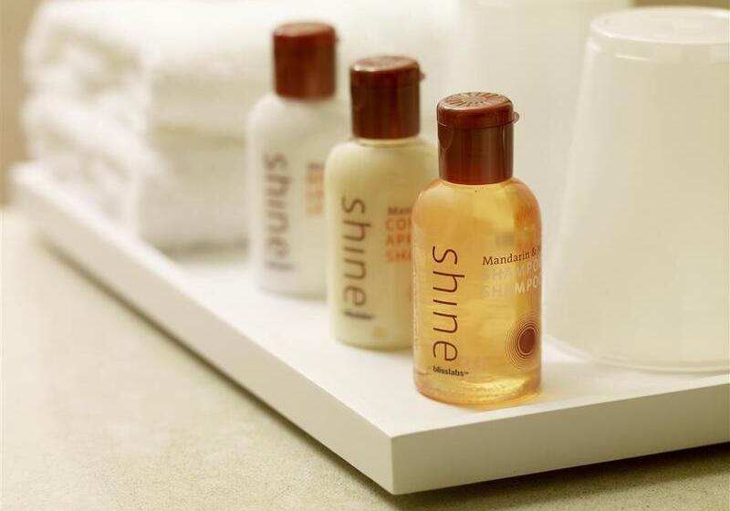 בית מלון כפרי Sheraton Vancouver Airport