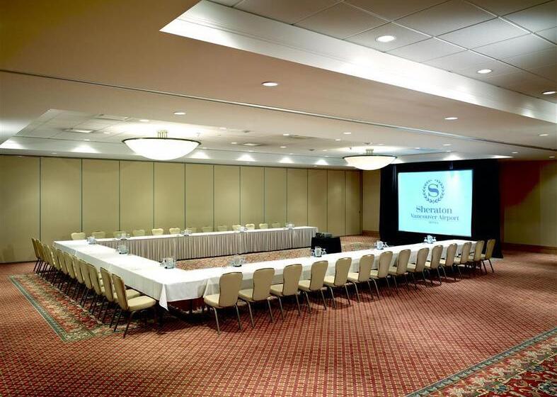 בית מלון כפרי Sheraton Vancouver Airport