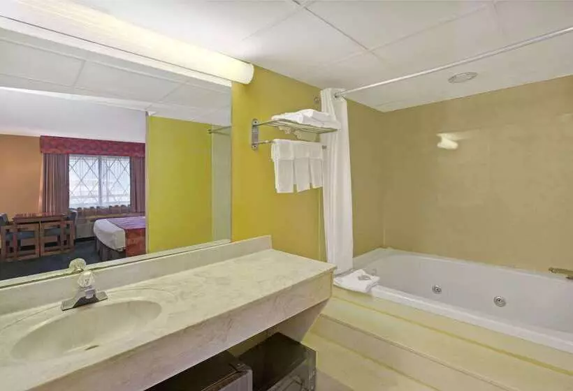 酒店 Super 8 By Wyndham Downtown Gatlinburg At Convention Center