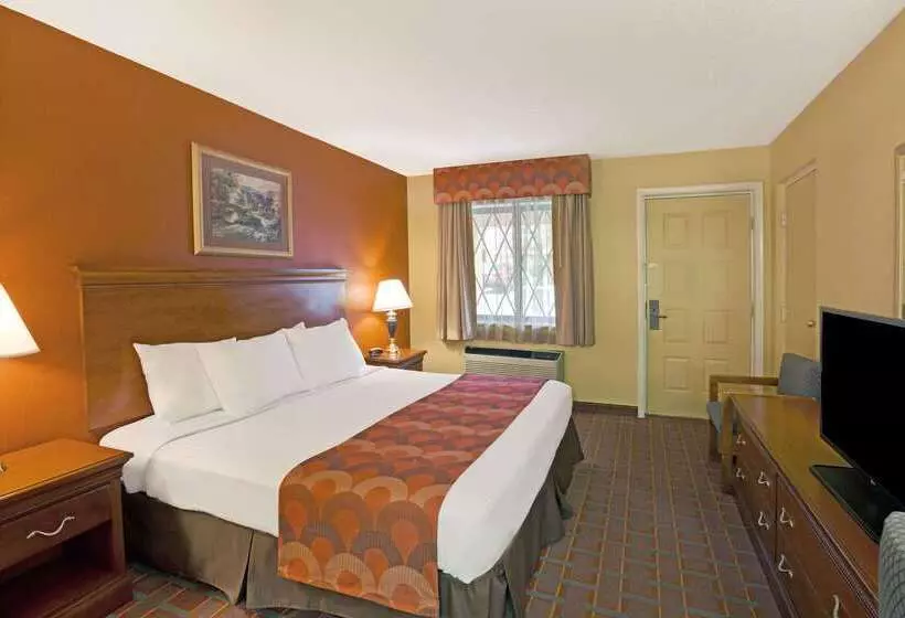 酒店 Super 8 By Wyndham Downtown Gatlinburg At Convention Center