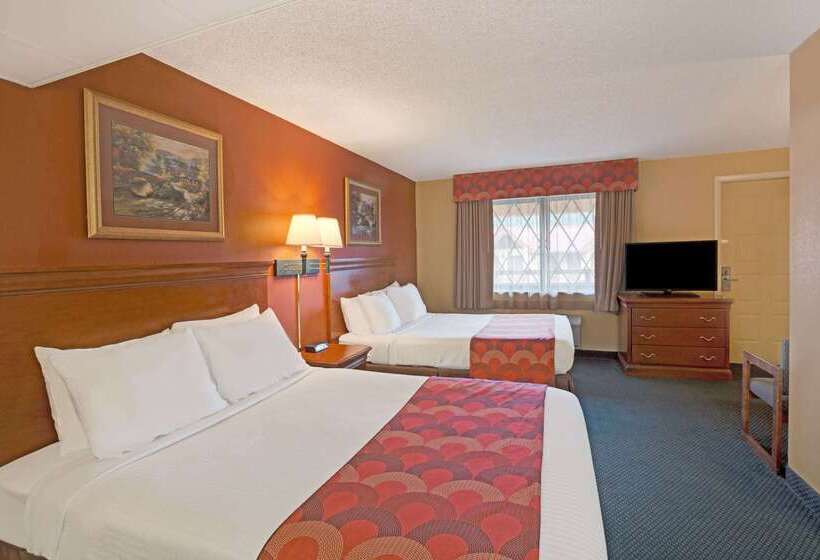 فندق Super 8 By Wyndham Downtown Gatlinburg At Convention Center