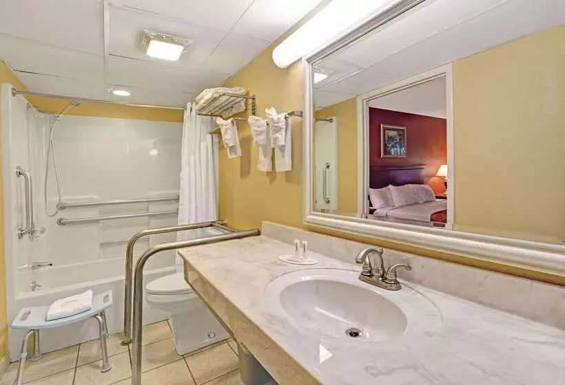 酒店 Super 8 By Wyndham Downtown Gatlinburg At Convention Center