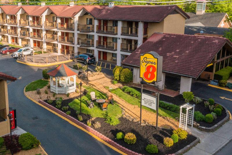فندق Super 8 By Wyndham Downtown Gatlinburg At Convention Center