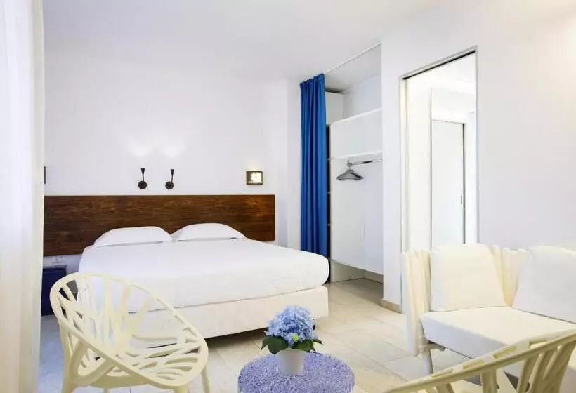 Отель Tirreno Resort