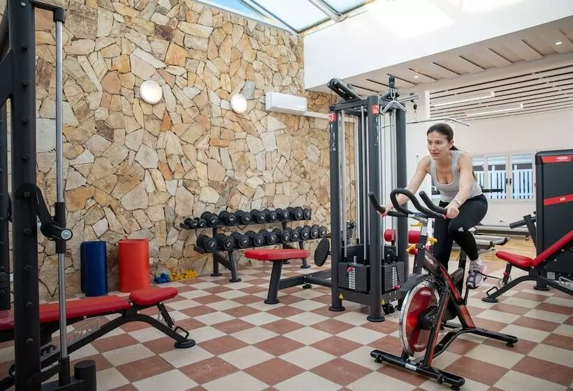 Отель Tirreno Resort