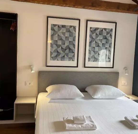 Hotelli Old Town Inn