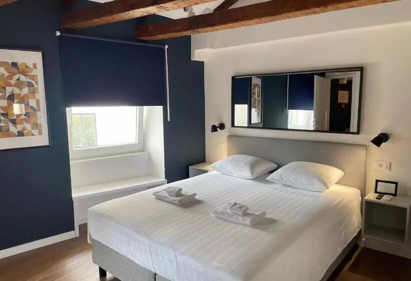 Hotelli Old Town Inn