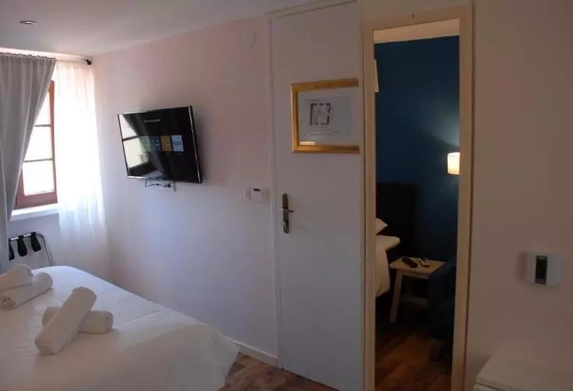 Hotelli Old Town Inn