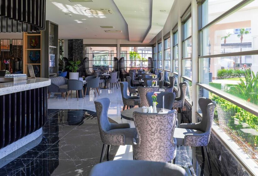 Crystal Centro Resort Ultimate All Inclusive