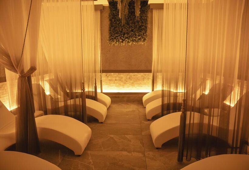 Crystal Centro Resort Ultimate All Inclusive