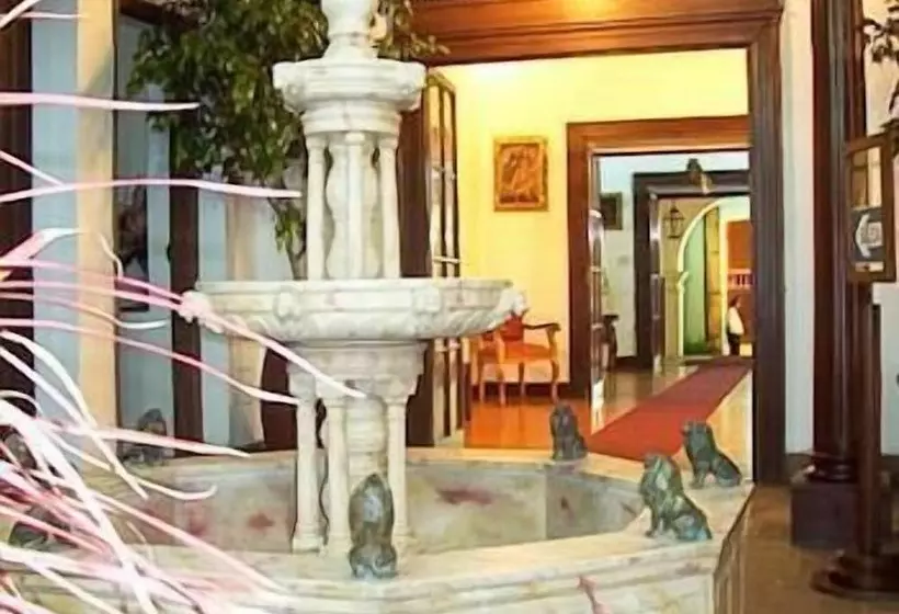 Gran Bolivar Hotel   Trujillo, Perú