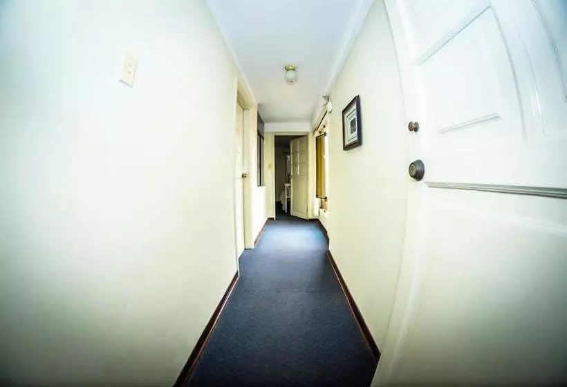 Gran Bolivar Hotel   Trujillo, Perú