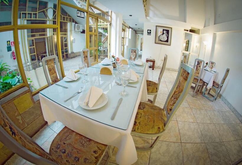 Gran Bolivar Hotel   Trujillo, Perú