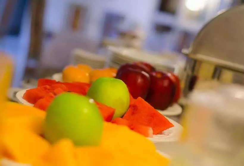 Gran Bolivar Hotel   Trujillo, Perú