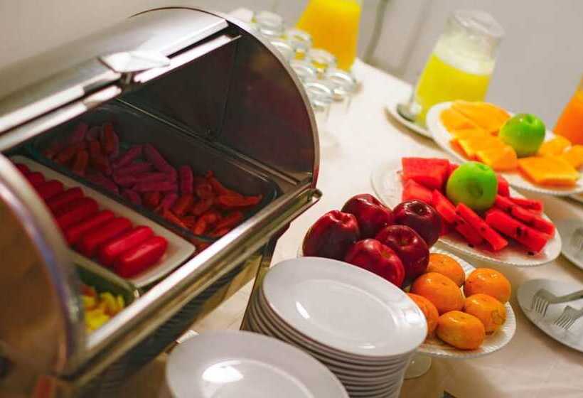 Gran Bolivar Hotel   Trujillo, Perú